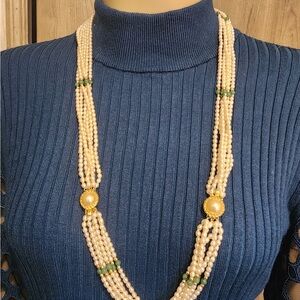 Elegant Freshwater Pearl and Gold Necklace/Bracelet Set